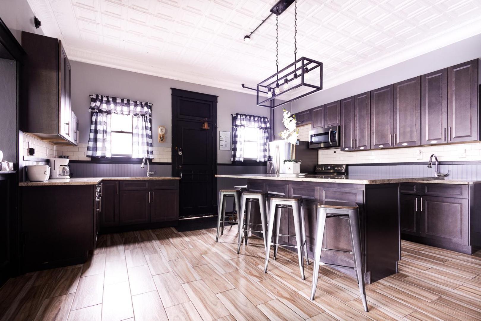 The Pub- 8Br Free Parking, Minutes From Falls & Casino Niagara Falls Exterior foto