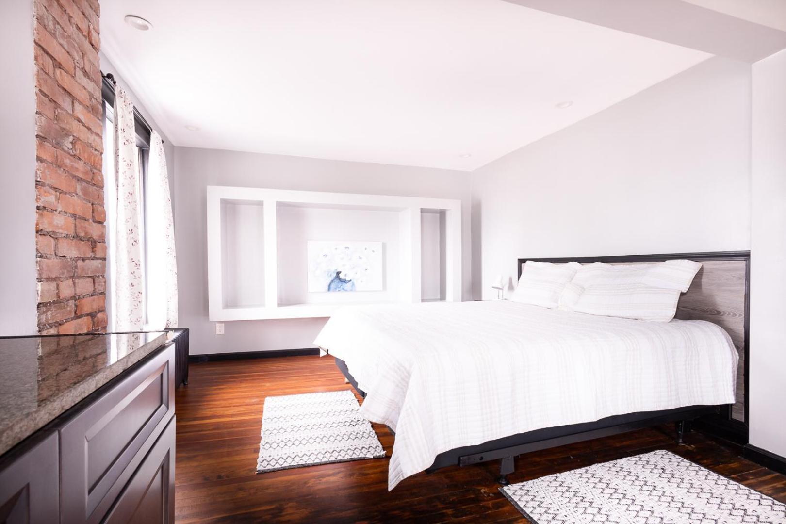 The Pub- 8Br Free Parking, Minutes From Falls & Casino Niagara Falls Exterior foto