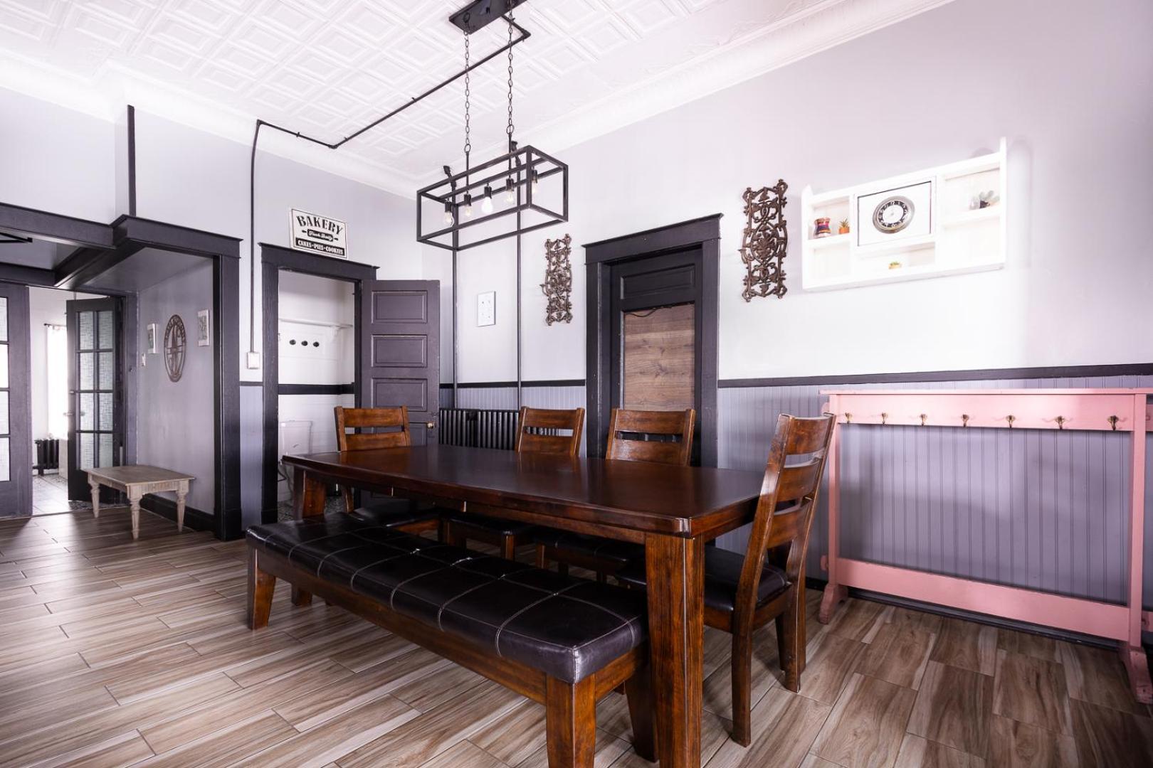 The Pub- 8Br Free Parking, Minutes From Falls & Casino Niagara Falls Exterior foto